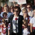 01.07.2020. Skalbmierz. Wizyta marszałek Sejmu Elżbiety Witek. W środku: Elżbieta Witek - marszałek Sejmu / Wiktor Taszłow / Radio Kielce