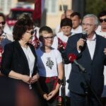 01.07.2020. Skalbmierz. Wizyta marszałek Sejmu Elżbiety Witek. Od lewej: Elżbieta Witek - marszałek Sejmu, poseł Krzysztof Lipiec / Wiktor Taszłow / Radio Kielce