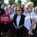 01.07.2020. Skalbmierz. Wizyta marszałek Sejmu Elżbiety Witek. W środku: Elżbieta Witek - marszałek Sejmu / Wiktor Taszłow / Radio Kielce