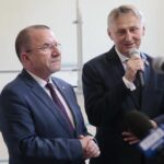 02.07.2020. Czerwona Góra. Otwarcie przychodni przyszpitalnej. Na zdjęciu (od lewej):  Youssef Sleiman - dyrektor Wojewódzkiego Szpitala