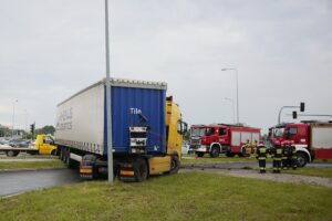 02.07.2020. Kielce. Wypadek na skrzyżowaniu Alei Solidarności i ulicy Świętokrzyskiej / Wiktor Taszłow / Radio Kielce