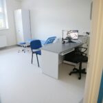 02.07.2020. Czerwona Góra. Otwarcie przychodni przyszpitalnej. Na zdjęciu (w środku od lewej): Marek Bogusławski - wicemarszałek województwa świętokrzyskiego, Tomasz Jamka - członek zarządu Województwa Świętokrzyskiego, / Wiktor Taszłow / Radio Kielce