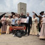 03.07.2020. Chęciny. Odwiedziny milionowego turysty na zamku w Chęcinach / Wiktor Taszłow / Radio Kielce