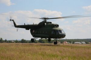 04.07.2020. Masłów. Mistrzostwa Polski Związku Polskich Spadochroniarzy na celność lądowania oraz I Memoriał Spadochronowy im. gen. Tadeusza Buka / Wiktor Taszłow / Radio Kielce