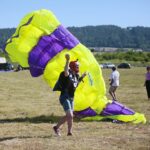 05.07.2020. Masłow. Drugi dzień Mistrzostw Polski Związku Polskich Spadochroniarzy oraz I Memoriał Spadochronowy im. gen. Tadeusza Buka / Wiktor Taszłow / Radio Kielce