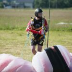 05.07.2020. Masłow. Drugi dzień Mistrzostw Polski Związku Polskich Spadochroniarzy oraz I Memoriał Spadochronowy im. gen. Tadeusza Buka / Wiktor Taszłow / Radio Kielce