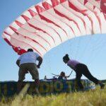05.07.2020. Masłow. Drugi dzień Mistrzostw Polski Związku Polskich Spadochroniarzy oraz I Memoriał Spadochronowy im. gen. Tadeusza Buka / Wiktor Taszłow / Radio Kielce