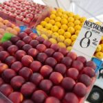 05.07.2020. Kielce. Owoce i warzywa na bazarach / Wiktor Taszłow / Radio Kielce