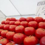 05.07.2020. Kielce. Owoce i warzywa na bazarach / Wiktor Taszłow / Radio Kielce