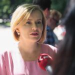 05.07.2020. Kielce. Działacze PiS zachęcają do wsparcia Andrzeja Dudy. Na zdjęciu: Anna Krupka - wiceminister sportu / Wiktor Taszłow / Radio Kielce