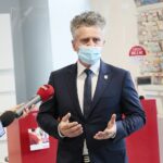 06.07.2020. Kielce. Otwarcie 39 placówki Poczty Polskiej w Kielcach przy ulicy Chęcińskiej. Na zdjęciu: Krzysztof Słoń - senator / Wiktor Taszłow / Radio Kielce