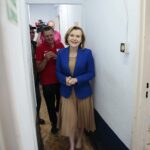 08.07.2020. Osiek. Piast Osiek będzie miał nowy budynek klubowy. Na zdjęciu: Anna Krupka - wiceminister sportu / Wiktor Taszłow / Radio Kielce