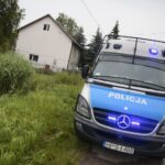 08.07.2020. Zbrza. Policyjna obława po śmiertelnym postrzeleniu mężczyzny / Wiktor Taszłow / Radio Kielce