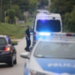 08.07.2020. Zbrza. Policyjna obława po śmiertelnym postrzeleniu mężczyzny / Wiktor Taszłow / Radio Kielce