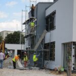 10.07.2020 Chęciny. Budowa komisariatu policji / Wiktor Taszłow / Radio Kielce