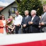 Na zdjęciu (od lewej): Bartłomiej Dorywalski - poseł, Agata Wojtyszek - poseł, Zbigniew Piątek - wójt gminy Piekoszów, Zbigniew Koniusz - wojewoda świętokrzyski, Krzysztof Lipiec - poseł, Krzysztof Słoń - senator / Wiktor Taszłow / Radio Kielce