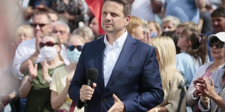 07.06.2020. Kielce. Wizyta Rafała Trzaskowskiego w Kielcach. Na zdjęciu: Rafał Trzaskowski - prezydent Warszawy / Wiktor Taszłow / Radio Kielce