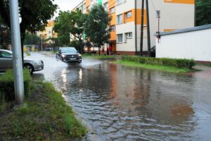 19.07.2020. Ostrowiec Św. Zalane ulice / Emilia Sitarska / Radio Kielce