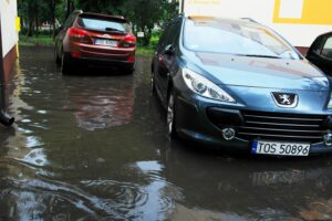 19.07.2020. Ostrowiec Św. Zalane ulice / Emilia Sitarska / Radio Kielce