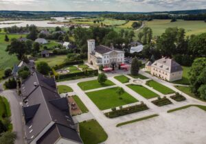 11.07.2020. Muzyczne podróże. Dolny Śląsk / Grażyna Woźniczka