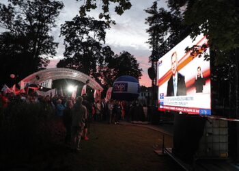 06.07.2020. Końskie. Rynek. Debata prezydencka / Jarosław Kubalski / Radio Kielce