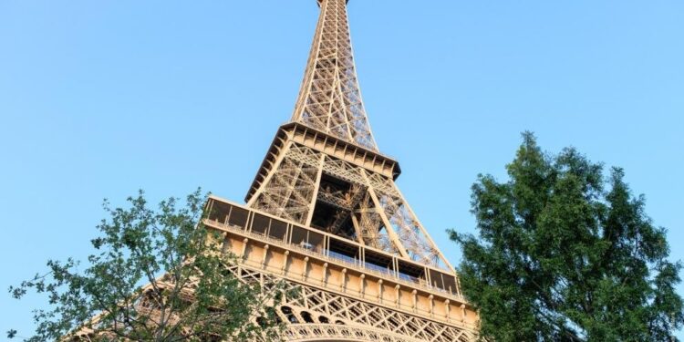 Paryż. Wieża Eiffla / sete.toureiffel.paris