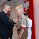 31.07.2020. Kielce. Wręczenie państwowych odznaczeń. Na zdjęciu (od lewej): Zbigniew Koniusz - wojewoda świętokrzyski i Zdzisław Jerzy Kowalski / Magdalena Blicharska / Radio Kielce