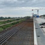 01.08.2020. Nowy Korczyn. Budowa mostu na Wiśle / Paweł Zagaja