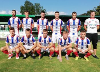 08.08.2020. Dębica. Piłkarze Wisły Sandomierz przed meczem z Wisłoką / SKS WISŁA Sandomierz / facebook