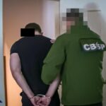 10.08.2020 Warszawa. CBŚP zatrzymało mieszkańca województwa świętokrzyskiego podejrzewanego o produkcję i sprzedaż fałszywych leków / cbsp.policja.pl