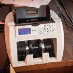 10.08.2020 Warszawa. CBŚP zatrzymało mieszkańca województwa świętokrzyskiego podejrzewanego o produkcję i sprzedaż fałszywych leków / cbsp.policja.pl