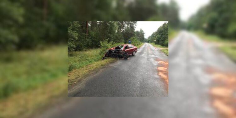 29.08.2020. Wypadek między Czarniecką Górą i Stąporkowem / KMP Końskie