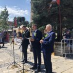 30.08.2020 Sandomierz. Powiatowe Święto Plonów połączone z Dożynkami Diecezjalnymi. Na zdjęciu (od lewej): burmistrz Marcin Marzec ,starosta Marcin Piwnik , Tomasz Huk - przewodniczący rady powiatu / Grażyna Szlęzak-Wójcik / Radio Kielce