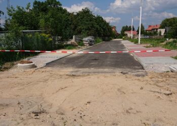 07.08.2020. Końskie. Kilka rodzin zostało odciętych od dróg dojazdowych i uwięzionych na swoich posesjach bez możliwości dojazdu do działki / Magdalena Galas-Klusek / Radio Kielce