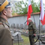 04.08.2020. Kraków. Uroczystości na Cmentarzu Rakowickim. Na zdjęciu (z lewej): Dionizy Krawczyński - komendant marszu / Michał Rybak / oficer prasowy 55. Marszu Szlakiem I Kompanii Kadrowej