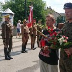 08.08.2020. Wodzisław. 55. Marsz Szlakiem I Kompanii Kadrowej. Na zdjęciu (od lewej): Lesław Dykacz -  uczestnik marszu, Andrzej Fischer – zastępca komendanta 55. Marszu Szlakiem I Kompanii Kadrowej / Ewa Pociejowska-Gawęda / Radio Kielce