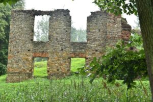 05.08.2020. Fałków. Ruiny zamku / Magdalena Galas-Klusek / Radio Kielce