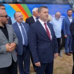 11.08.2020 Kielce. Konferencja ws. weekendowego połączenia z Kielc na Święty Krzyż. Na zdjęciu (od lewej): poseł Mariusz Gosek, wicemarszałek Marek Bogusławski, Marcin Piętak - prezes Regionalnej Organizacji Turystycznej Województwa Świętokrzyskiego i marszałek Andrzej Bętkowski / Michał Kita / Radio Kielce