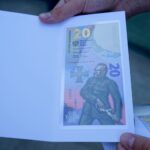 11.08.2020. Kielce. NBP wyemitował banknot kolekcjonerski „Bitwa Warszawska 1920” / Piotr Kwaśniewski / Radio Kielce