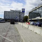 31.08.2020. Kielce. Tymczasowy dworzec autobusowy na Placu Niepodległości / Piotr Kwaśniewski / Radio Kielce