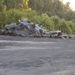 06.08.2020. Niewachlów. Działka na której ma powstać przetwórnia odpadów