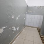 25.08.2020 Kielce Pomieszczenia SP 13 przeznaczone do remontu / Jarosław Kubalski / Radio Kielce