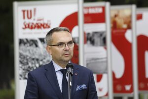 31.08.2020 Kielce. Otwarcie wystawy „Tu rodziła się Solidarność”. Na zdjęciu Marcin Różycki - wiceprezydent Kielc / Jarosław Kubalski / Radio Kielce