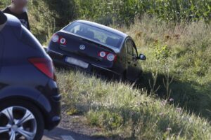 06.08.2020. Ruda Maleniecka. Zderzenie trzech pojazdów / Jarosław Kubalski / Radio Kielce