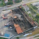 25.08.2020 Kielce. Dogaszanie pożaru marketu Lidl przy ulicy Piekoszowskiej / Jarosław Kubalski / Radio Kielce