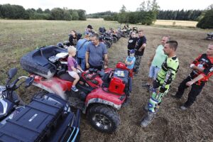 23.08.2020 Złota Woda. Festyn charytatywny na rzecz leczenia 5 letniego Antosia Plewińskiego / Jarosław Kubalski / Radio Kielce