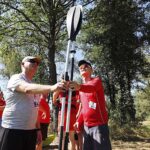 22.08.2020 Morawica. Spływ kajakowy „U źródeł chrześcijaństwa”. Ksiądz Krzysztof Banasik i biskup Marian Florczyk / Jarosław Kubalski / Radio Kielce