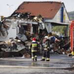 25.08.2020 Kielce. Dogaszanie pożaru marketu Lidl przy ulicy Piekoszowskiej / Jarosław Kubalski / Radio Kielce