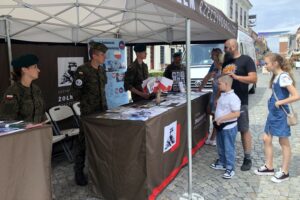 04.08.2020. Sandomierz. Kampania „Zostań żołnierzem RP” / Grażyna-Szlęzak-Wójcik / Radio Kielce