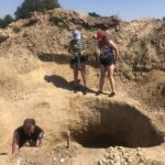 06.08.2020. Wilczyce. Grób odkryty przez archeologów / Grażyna Szlęzak-Wójcik / Radio Kielce